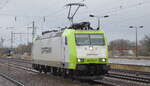 Captrain Deutschland GmbH, Dortmund [D] mit  185 533-7  [NVR-Nummer: 91 80 6185 533-7 D-CTD] am 26.01.22 Durchfahrt Bf.