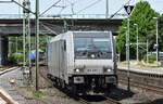 HSL Logistik GmbH, Hamburg [D] mit der Railpool Lok  185 689-7  [NVR-Nummer: 91 80 6185 689-7 D-Rpool] am 22.05.23 Durchfahrt Bahnhof Hamburg-Harburg.