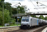 Railpool 185 690 mit einem Ölzug gen Mannheim, bei der Durchfahrt in Neckargerach.