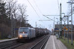 Am 6. Januar entstand dieses Foto von Transpetrol 185 676 nebst freundlichem Lokführer in Berkenbrück.
Der Zug war in Richtung Frankfurt (Oder) unterwegs.