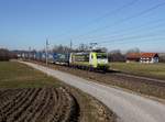 Die 185 532 mit einem KLV Zug am 15.02.2019 unterwegs bei Andorf.