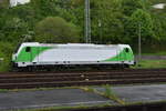 Da wartet die SETG 187 316-5 in Neckarelz darauf das der Holzzug fertig beladen wird damit sie ihn ans Ziel bringen kann.