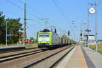 185 549-3 fährt mit einem Stahlzug durch Rodleben gen Dessau.