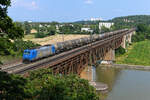 Die für Widmer Rail Services fahrende 185 535 hatte am 23. Juli 2021 einen Kesselwagenzug in Passau übernommen und beförderte diesen westwärts. Beim Überqueren der Mariaorter Eisenbahnbrücke konnte ich die Leistung fotografieren.