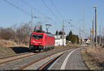 Einer der regelmäßigsten Umleiter-Gäste zwischen Halle (Saale) und Erfurt sind die Maschinen von RheinCargo. Bereits <a href= https://www.bahnbilder.de/bild/Deutschland~Sonstiges~Lokzuge/1293097/185-586-5-ueberfuehrt-185-340-7-aus.html  target= _blank >vor etwa zwei Wochen</a> mit der Europa-Lok 185 340-7 im Schlepp gesehen, durchfährt die ehemalige Heizprofi-Lok 185 586-5 nun allein den Hp Zscherben Richtung Sangerhausen.
An den Tf gehen viele Grüße zurück!

🧰 Akiem S.A.S., vermietet an die RheinCargo GmbH & Co. KG
🕓 12.3.2022 | 15:18 Uhr