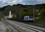 185 680 mit einem Güterzug am 02.11.2012 in Wernstein am Inn.