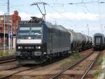 Am 25.05.2014 kam 185 556 mit einem Kesselzug aus Richtung Magdeburg nach Stendal und fuhr weiter in Richtung Salzwedel.