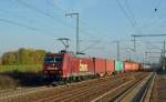 185 513 führte am 31.10.15 einen langen Containerzug durch Rodleben Richtung Magdeburg.