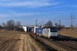 186 423 mit DGS 40679 am 04.03.2018 bei Plattling. 