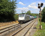 186 424-8 von Railpool kommt mit einem gemischten Güterzug aus Graz(A) nach Antwerpen-Noord(B) und kommt aus Köln-Süd,Köln-West,Köln-Ehrenfeld,Kerpen,Horrem,Buir,Merzenich,Düren,Langerwehe,Eschweiler-Hbf,Stolberg-Hbf(Rheinland) und fährt durch Aachen-Eilendorf in Richtung Aachen-Rothe-Erde,Aachen-Hbf,Aachen-Schanz,Aachen-West. 
Aufgenommen vom Bahnsteig 2 in Aachen-Eilendorf. 
Bei Sommerwetter am Nachmittag vom 13.7.2018.