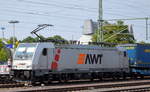 AWT - Advanced World Transport a.s. aus Tschechien, ein Kooperationspartner der polnischen PKP Cargo mit der akiem Lok  186 353-9  [NVR-Number: 91 80 6186 353-9 D-AKIEM] und KLV-Zug (LKW Walter Trailer) mit angemieteten Wageneinheiten vom Einsteller NACCO am 20.07.18 Magdeburg Hbf.