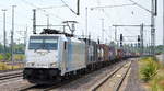 DB Cargo Nederland N.V mit Rpool   186 426-3  [NVR-Number: 91 80 6186 426-3 D-Rpool] und Containerzug am 20.07.18 Magdeburg Hbf.