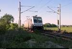 186 261-4 der Akiem S.A.S. als Tfzf passiert die Steinlache bei Kollenbey auf der Bahnstrecke Halle–Bebra (KBS 580) Richtung Merseburg.
[14.5.2018 | 18:08 Uhr]