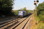 186 268-9 von Rhenus-Logistik kommt mit einem langen MSC-Containerzug aus Germersheim(D) nach Antwerpen-Krommenhoek(B)  und kommt aus Köln-Süd,Köln-West,Köln-Ehrenfeld,Kerpen,Horrem,Buir,Merzenich,Düren,Langerwehe,Eschweiler-Hbf,Stolberg-Hbf(Rheinland) und fährt durch Aachen-Eilendorf in Richtung Aachen-Rothe-Erde,Aachen-Hbf,Aachen-Schanz,Aachen-West. 
Aufgenommen vom Bahnsteig 2 in Aachen-Eilendorf.
Bei Sommerwetter am Abend vom 2.8.2018.