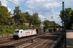 186 902-3 wird gleich den Bahnhof Offenburg erreichen. Aufgenommen am 27. Juli 2018. 