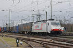 Lok 186 902-3 durchfährt den badischen Bahnhof. Die Aufnahme stammt vom 18.03.2019.