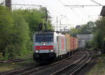 186 187-1 von Crossrail kommt als Umleiter mit einem MSC-Containerzug aus Antwerpen-Krommenhoek(B) nach Germersheim(D) und kommt aus Richtung Aachen-West,Laurensberg,Richterich,Kohlscheid,Herzogenrath,Hofstadt,Finkenrath,Rimburg,Übach-Palenberg,Zweibrüggen,Frelenberg,Geilenkirchen,Süggerath,Lindern,Brachelen,Hückelhoven-Baal,Baal und fährt durch Erkelenz in Richtung Herrath,Beckrath,Wickrath,Rheydt-Hbf,Mönchengladbach-Hbf. 
Aufgenommen vom Bahnsteig 1 in Erkelenz.
Bei Sommerwetter am Nachmittag vom 23.4.2019.