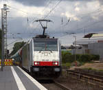 186 449-5 von Lineas/Railpool kommt die Kohlscheider-Rampe hoch aus Richtung Mönchengladbach,Herzogenrath mit einem Kalkleerzug aus Oberhausen-West(D) nach Hermalle-Huy(B) und fährt durch