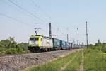 Mit einem  LKW Walter -KLV aus Rotterdam fuhr am Morgen des 25.05.2019 die ITL/CCW 186 153-3 durch den Bahnhof von Heiterhseim über die RHeintalbahn in Richtung Basel, wo sie ihren Zug an die BLS Cargo abgeben wird.