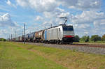 Mit einem langen gemischten Güterzug der Lineas rollte die Railpool-Maschine 186 508 am 06.09.20 durch Braschwitz Richtung Köthen.