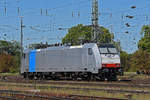 Lok 186 504-7 durchfährt solo den badischen Bahnhof. Die Aufnahme stammt vom 09.09.2020.
