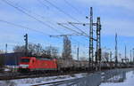 Am 14.02.2021 zog DB Cargo 186 336 einen Kesselzug nach Belgien durch Krefeld. 