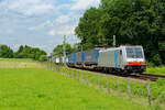 186 282 Railpool/Lokomtion mit einem Paneuropa KLV-Zug bei Großkarolinenfeld Richtung Rosenheim, 23.07.2020
