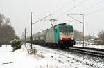 186 135 der Angel Trains führte am 04.12.22 einen Silozug durch Greppin Richtung Bitterfeld.
