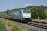 186 430-5 (D) ist am 04.07.2023 mit einem Autozug in Richtung Süden unterwegs,gesehen in Thüngersheim.