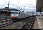 Lok 186 902-3 mit Rolla bei der durchfahrt im Bahnhof Basel Badisch am 04.02.2024