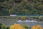 186 299-4 (Railpool / HSL Logistik) mit einem Autotransportzug am Rhein zwischen Oberwesel und Bacharach, 25.