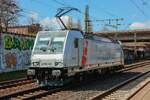 E186 016 akiem in Hamburg Harburg, April 2026.