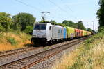 Deutschland 
Lok 186 427 von Lineas zieht einem Stahlzug von Antwerpen nach Ludwigshafen, in Kaarst Broicherseite.
10/7/2026
