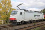 Captrain E 186 139 (91 80 6186 139-2 D-AKIEM) mit einem Ford Tourneo Autotransportzug Richtung Magdeburg Hbf, am 19.10.2026 in Magdeburg-Neustadt.