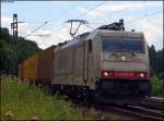 186 905 XR der Crossrail mit einem Gz Richtung Mnchengladbach, vmtl. nach Kln als Umleiter kurz vor dem Bf bach-Palenberg 17.7.2009