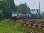 Mit einem gemischten Gterzug fhrt 186 211 von Aachen West kommend am 03.09.2010 nach Gremberg.