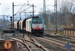 E 186 210 mit gemischtem Gterzug bei der Ein-/Durchfahrt Bf Dren - 27.11.2010