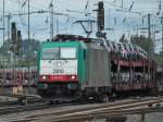 Cobra 186 202 (2810) zieht am 08.07.2011 einen Autozug mit Ziel Antwerpen aus Aachen West.