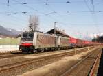 Am 15.Mrz 2012 durchfuhr die Lokomotion 186-285 mit einer ihrer Schwesterloks mit dem Winner den Bahnhof Brixlegg Richtung Brenner.