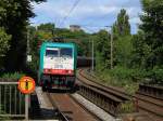 Cobra 186 207 (2815) zieht am 30.08.2012 einen Coilzug durch den Haltepunkt Aachen Schanz. Den Zug hat die Lok von Belgien nach Aachen West gezogen, dort Kopf gemacht und ist nun auf dem Weg nach Gremberg.