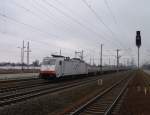  186 138 der ITL bei der Durchfahrt im Heidenau am 07.04.13