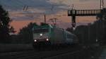 Weiter mit einem Experiment am Rande der F�higkeiten der Kamera vom Abend des 08.07.12. Hier zu sehen der D 445 mit 186 241 mit der Dunkelheit und 20 Minuten Versp�tung unterwegs.