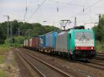 186 123 mit KLV-Zug in Köln West. Aufgenommen am 15.07.2014.