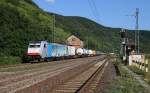 BLS 186 108 mit Containerzug in Fahrtrichtung Norden. Aufgenommen am 17.07.2014 in Kaub am Rhein.