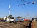 E 186 289-5(METRANS-RAILPOOL)zieht einen Containerzug durch den Bhf. Marchtrenk in Richtung Wels; 141104