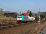 Die E 186 128 mit einem Silozug am 16.02.2015 unterwegs bei Rathen.