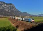 186 287 + 186 443 mit DGS 43129 am 05.12.2015 bei Langkampfen.