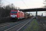 Durchfahrt am 03.02.2015 von der E 186 337-2 mit dem 44281 (Mulhouse Ville - Offenburg Gbf) in Orschweier ihrem Ziel entgegen.
