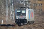 E 186 274-7 der polnischen Lotos bei der Durchfahrt in Berlin-Schönefeld Flughafen in Richtung Westen am 15.02.2017