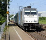 186 294-5 von Railpool kommt die Kohlscheider-Rampe hoch aus Richtung Mönchengladbach,Herzogenrath mit einem Kalkleerzug aus Oberhausen-West(D) nach Hermalle-Huy(B) und fährt durch